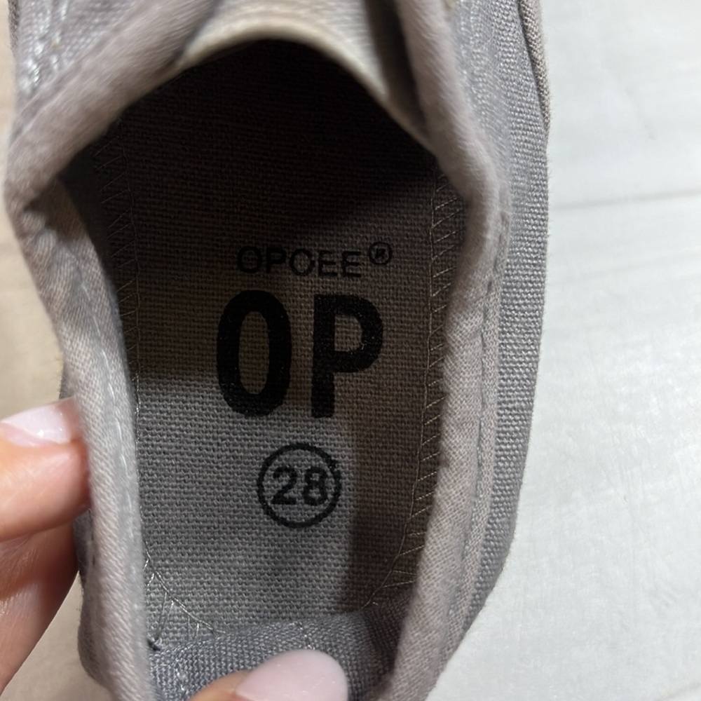 Opoee Toddler Canvas Shoe Gray/White sz 11 - Picture 9 of 9